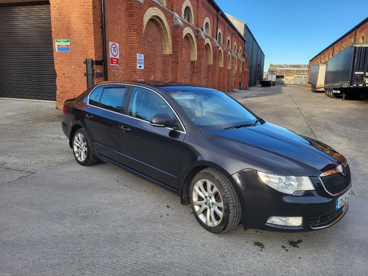 Skoda Superb 2013 - Image 1