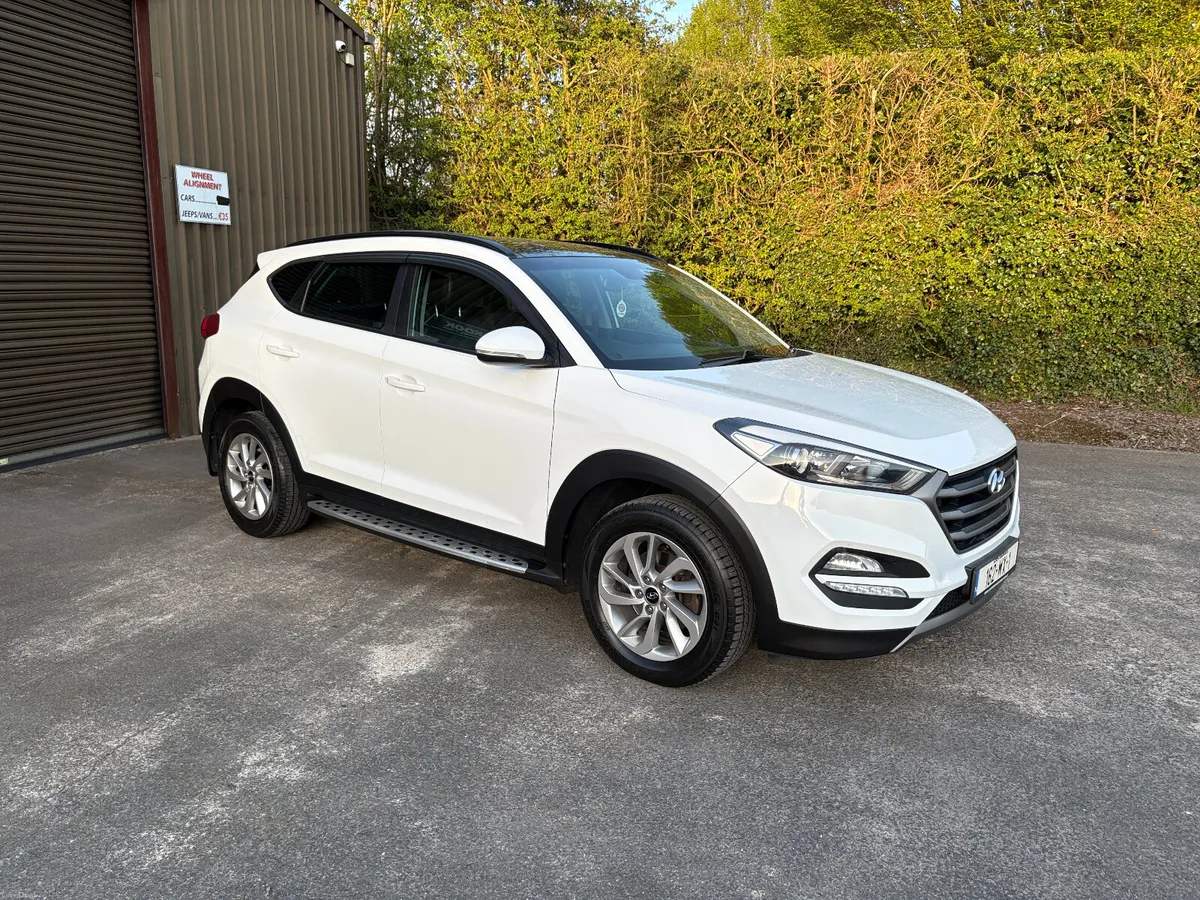 Hyundai Tucson 2016 TOP SPEC 1 OWNER/// SUN ROOF - Image 1