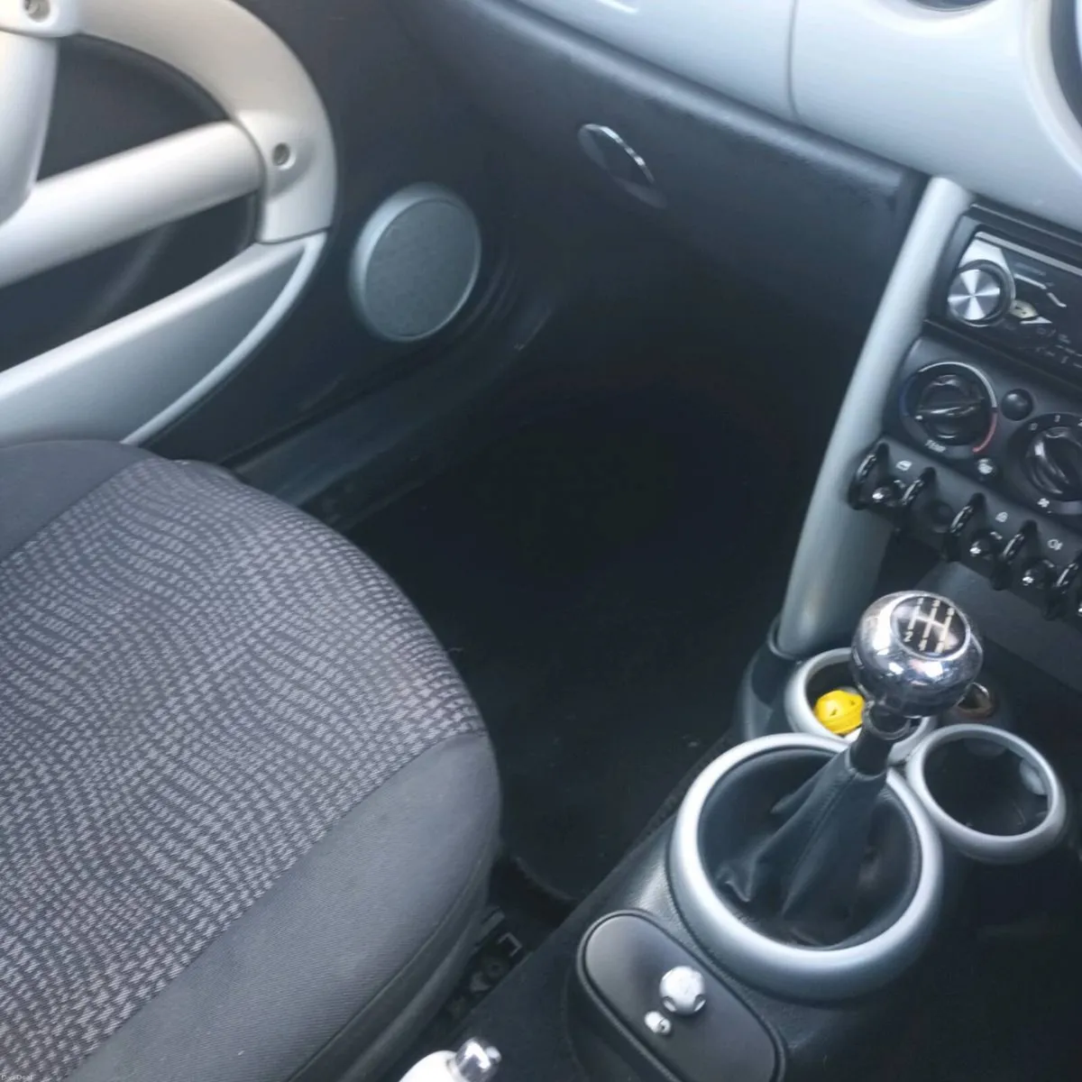 Mini Cooper 1.6 - Image 4