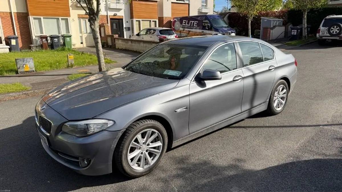 2011 Bmw 5-series - Image 2