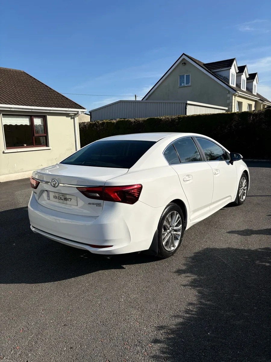 2016 Toyota Avensis Luna - Image 4