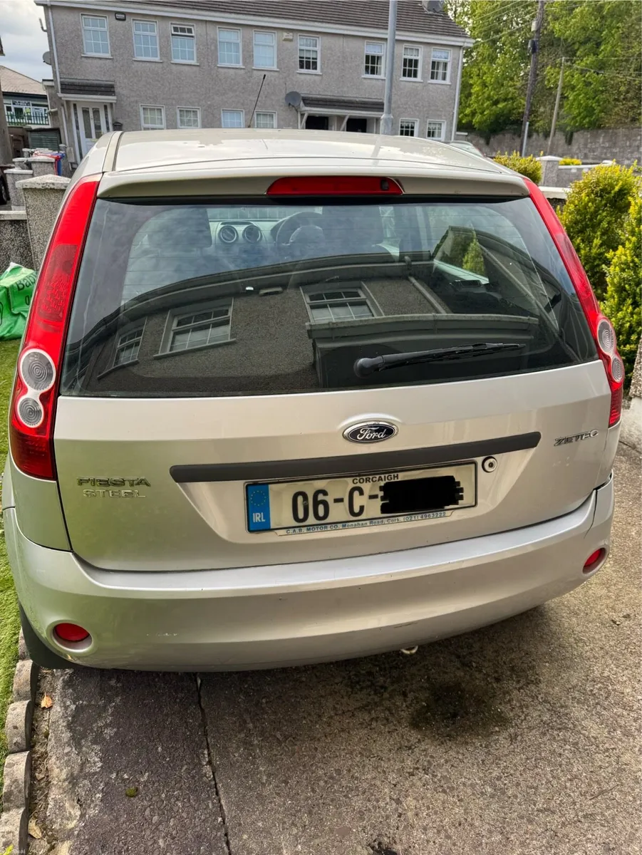 Ford Fiesta 2006 - Image 2