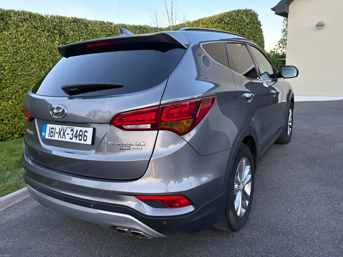 Hyundai Santa Fe 2016 - Image 4