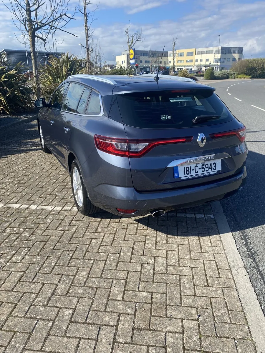 Renault Megane Tourer Dynamique Estate 2018 - Image 2