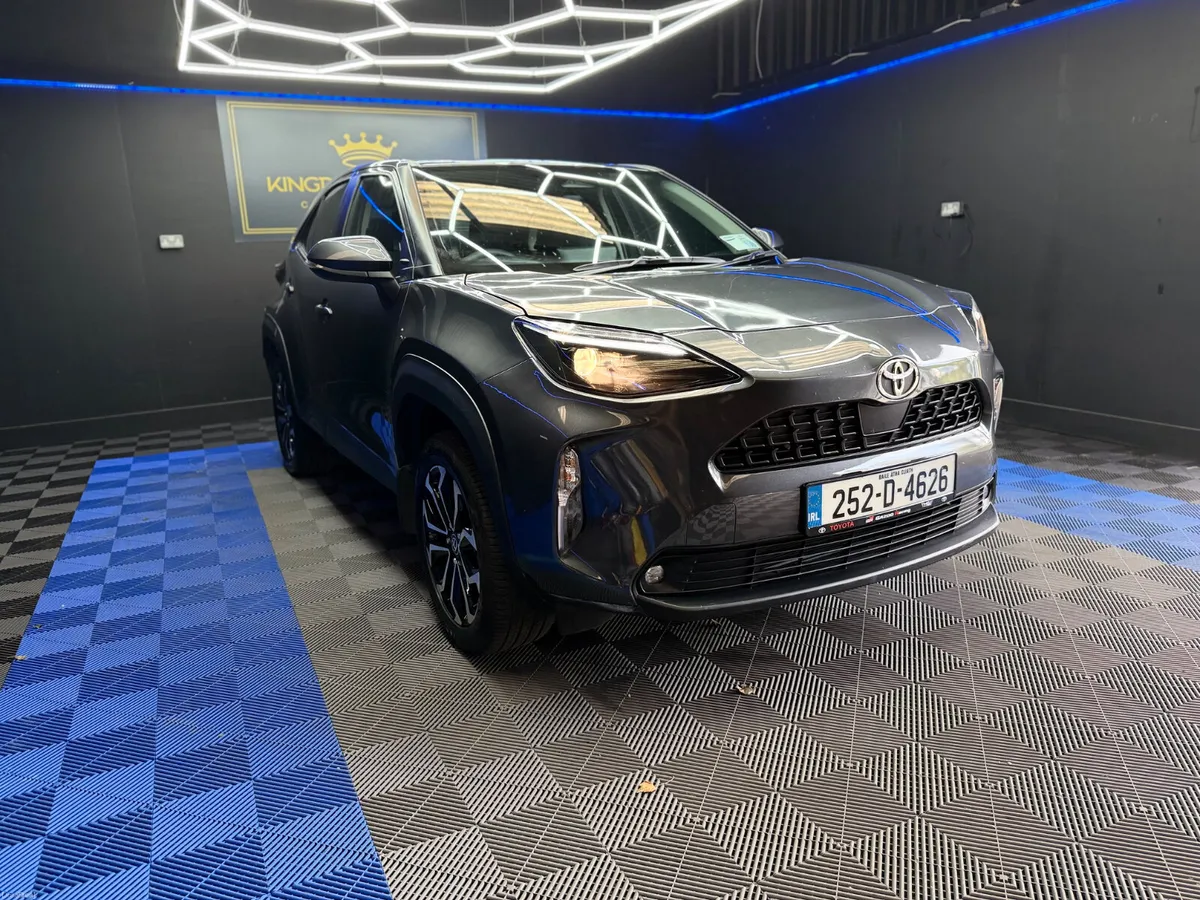Toyota Yaris Cross 1.5 petrol-hybrid,Automatic - Image 3