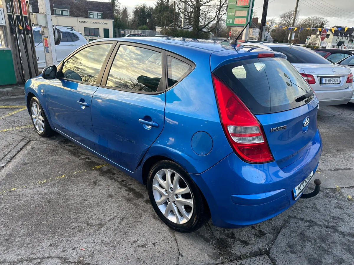 Hyundai i30 2010 1.6 CRDi 90hp Classic - Image 3