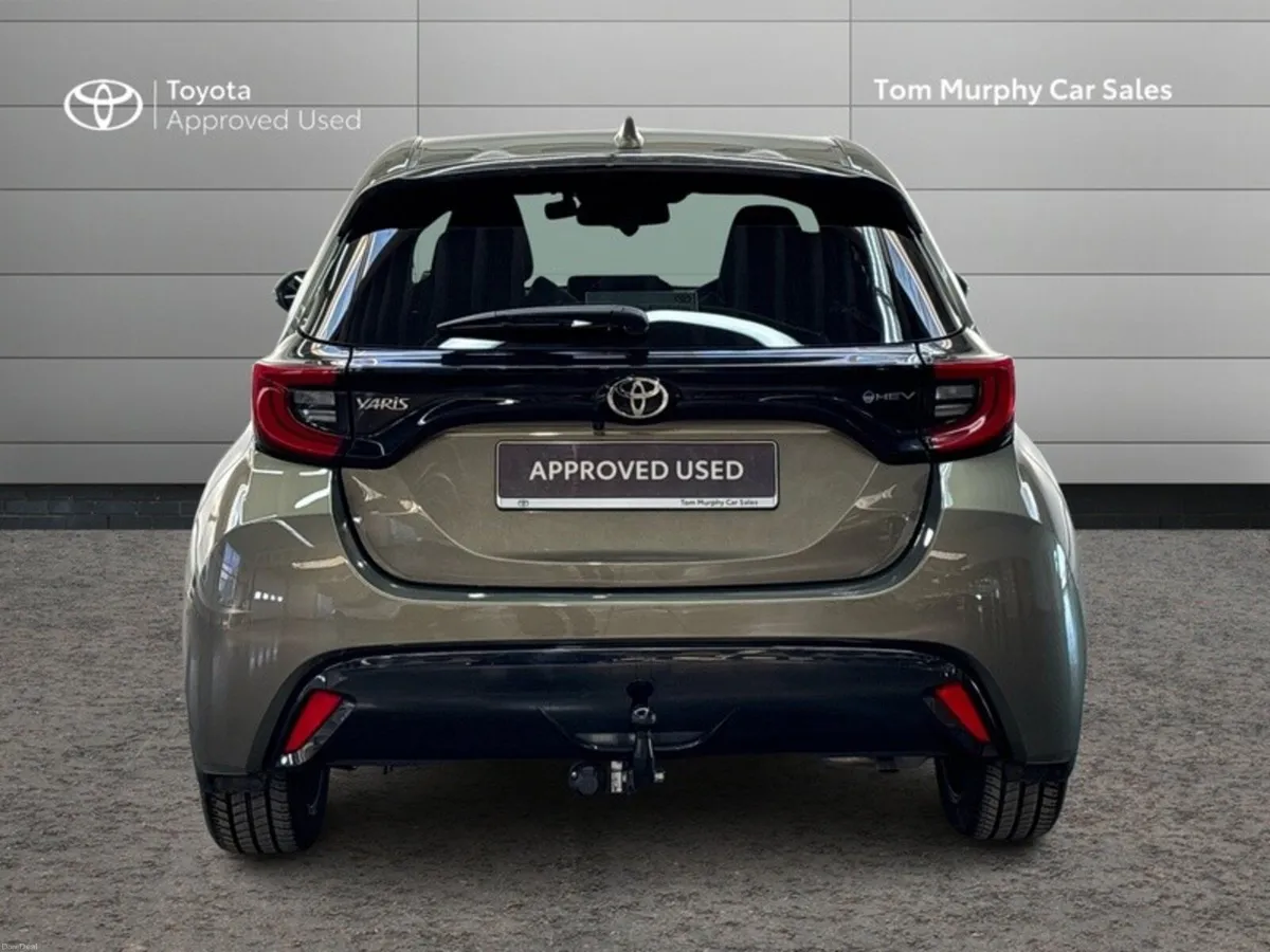 Toyota Yaris YARIS HYBRID PLATINUM - TOP SPEC - CO - Image 4