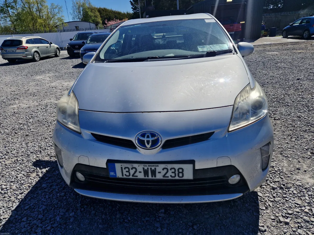 Toyota Prius 2013 - Image 2