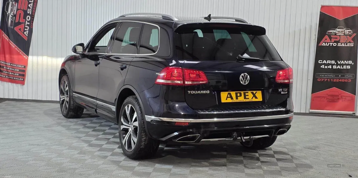 Volkswagen Touareg DIESEL ESTATE - Image 4