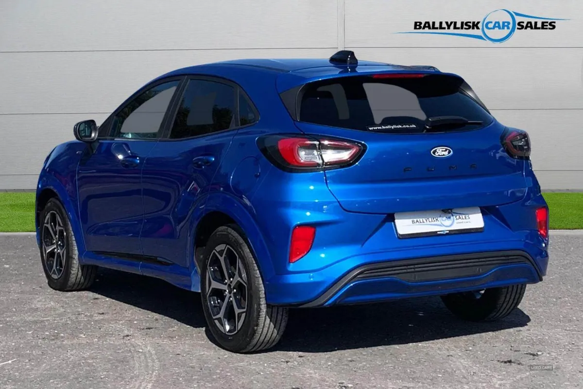 Ford Puma 1.0T 125PS ST-Line in Desert Island Blue - Image 2