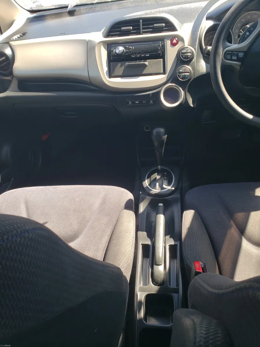 Honda Fit 2012 - Image 2