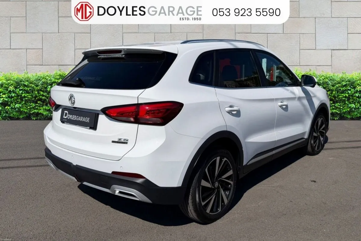 MG ZS Exclusive HEV - Image 3