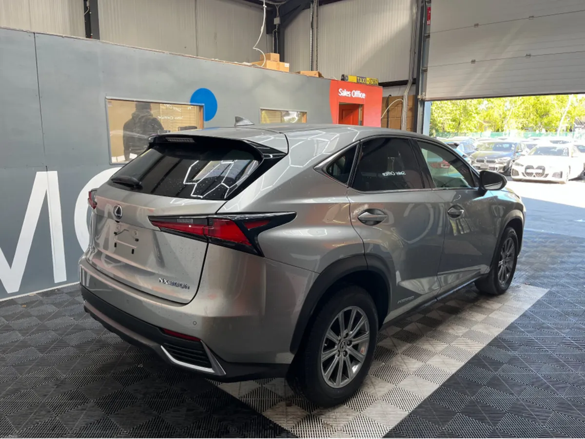 Lexus NX 2019 LEXUS NX300H 2.5 AUTOMATIC / CRUISE - Image 2