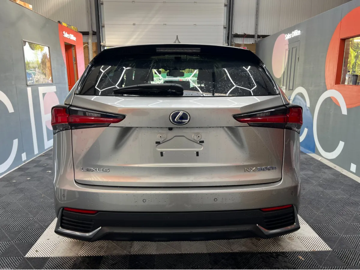Lexus NX 2019 LEXUS NX300H 2.5 AUTOMATIC / CRUISE - Image 3