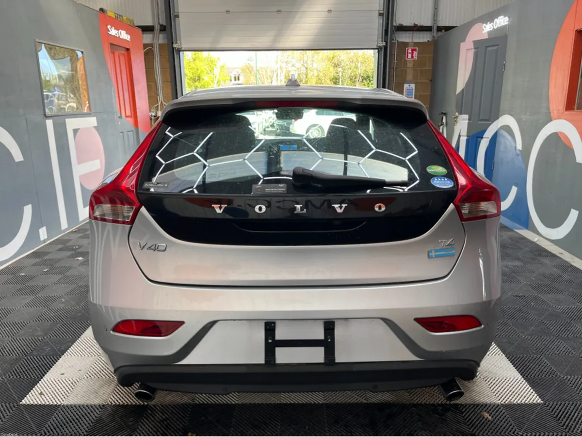 Volvo V40 €11950 2015 VOLVO V40 T4 1.6 AUTOMATIC / - Image 3