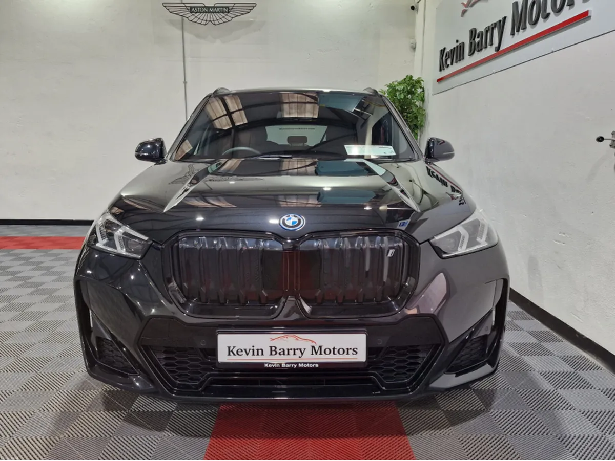 BMW iX1 30 M SPORT (PRO PACK) X-DRIVE AUTOMATIC ** - Image 3