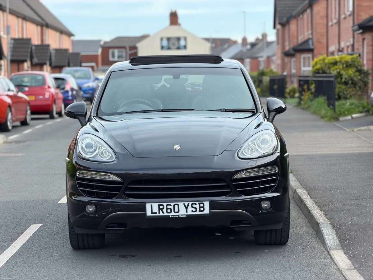 2011 (Facelift) Porsche Cayenne Diesel Tip S - Image 1