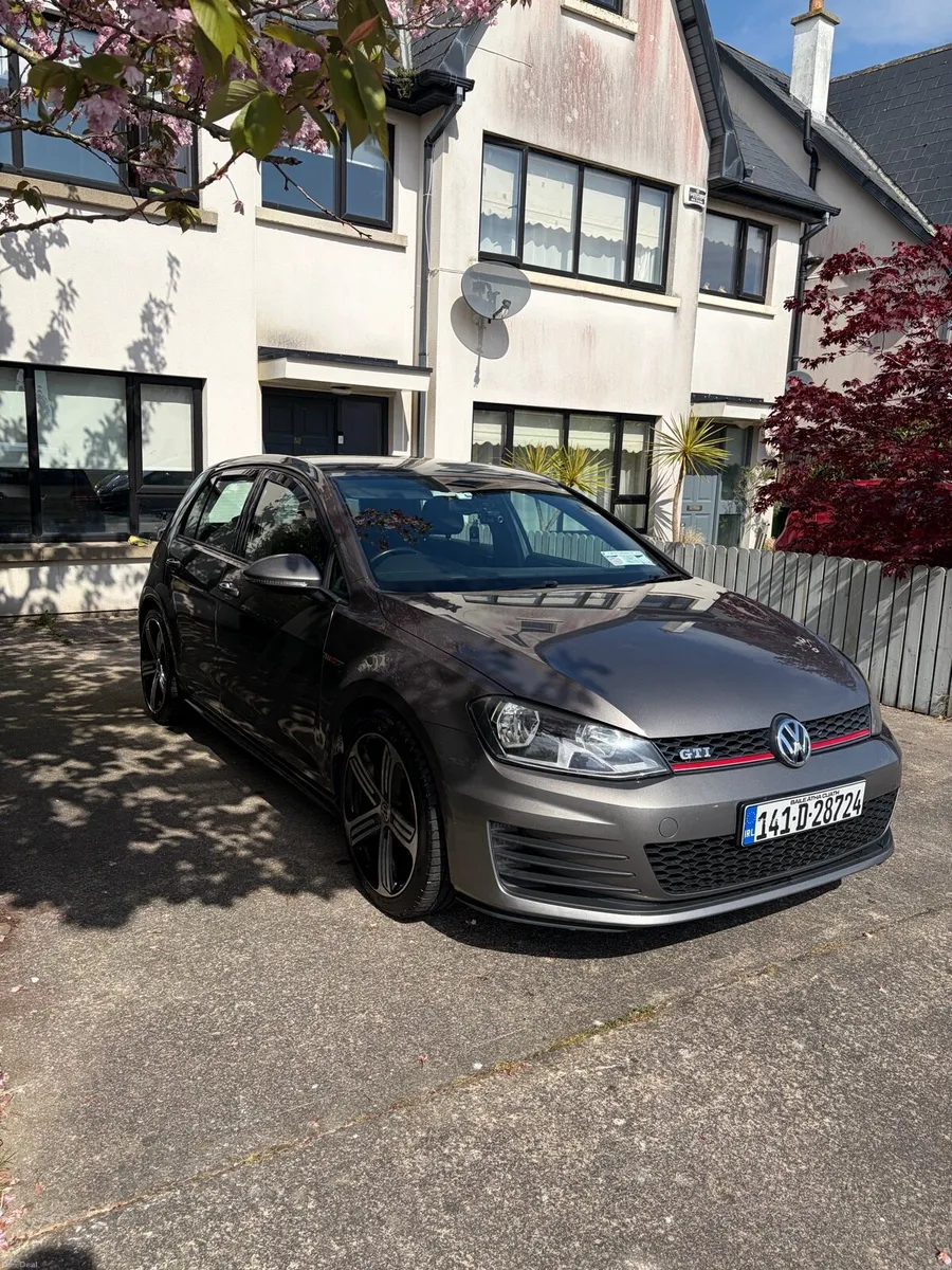 2014 Volkswagen Golf GTi - Image 2