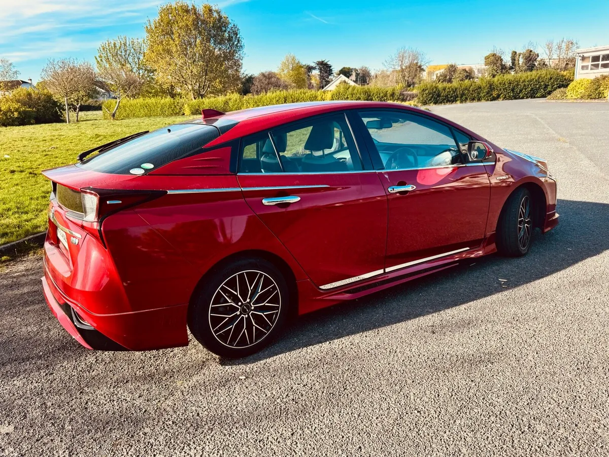 2019 Toyota Prius Tesla Style Screen 59k km Superb - Image 4
