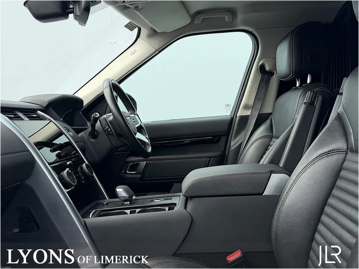 Land Rover Discovery 3.0D SE 2 Seater Commercial S - Image 3
