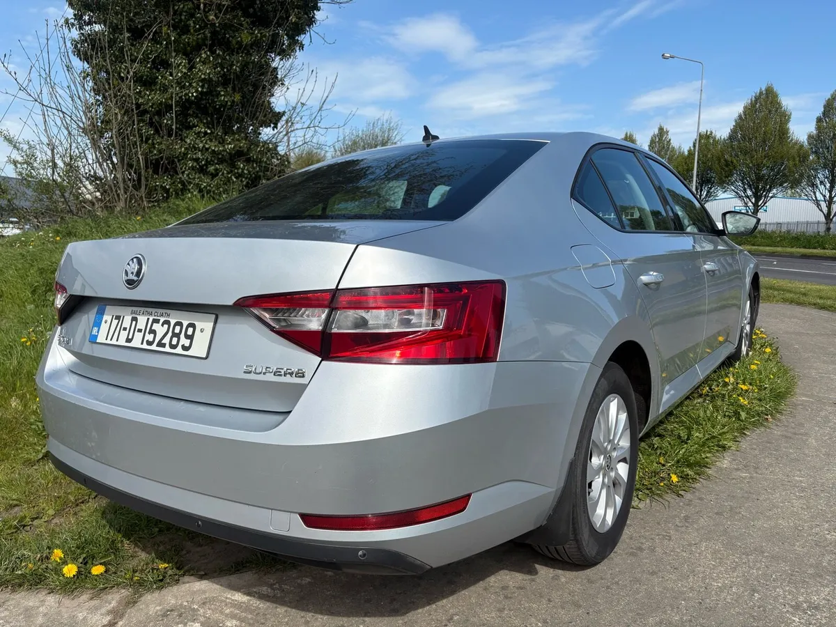 2017 Skoda superb auto - Image 2