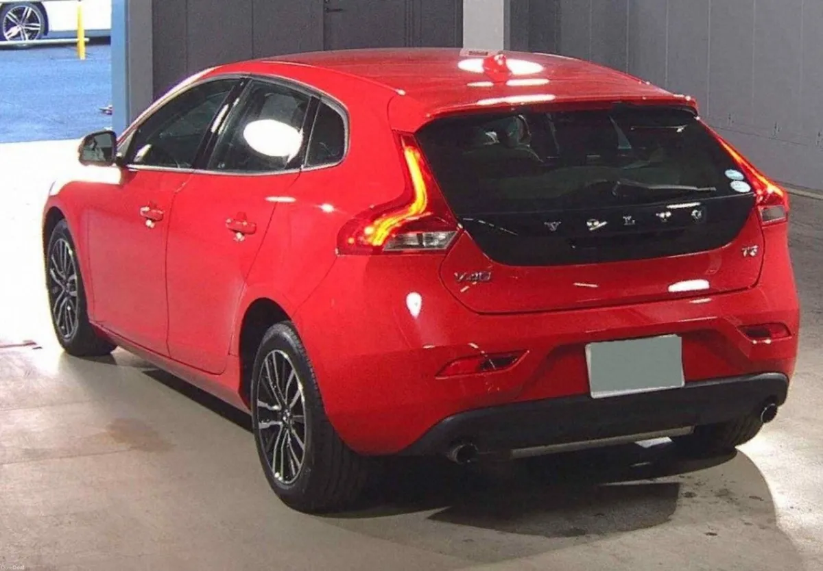 2019 Volvo V40 T3 Kinetic - Image 4