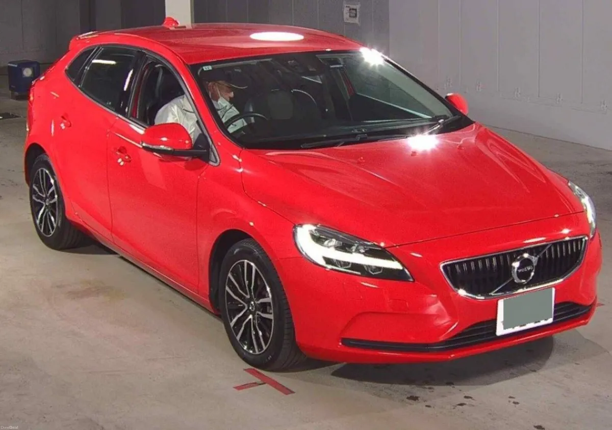 2019 Volvo V40 T3 Kinetic - Image 1