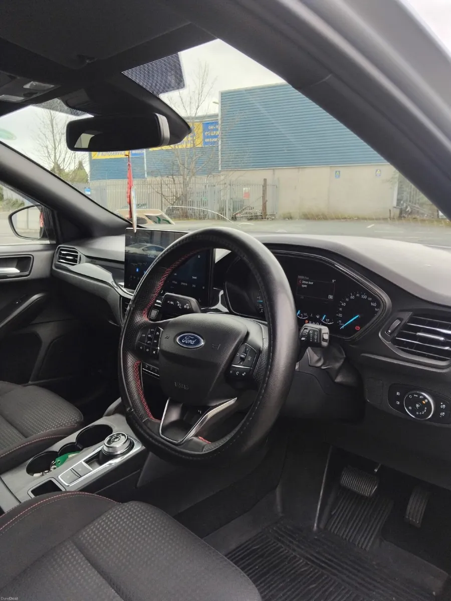 Ford Focus 2024 - Image 2