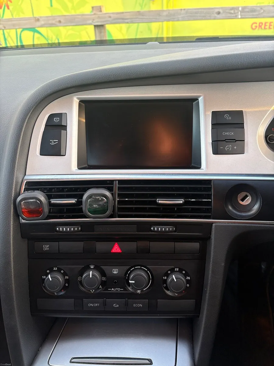 Audi A6 2010year 2.0 TDI - Image 5