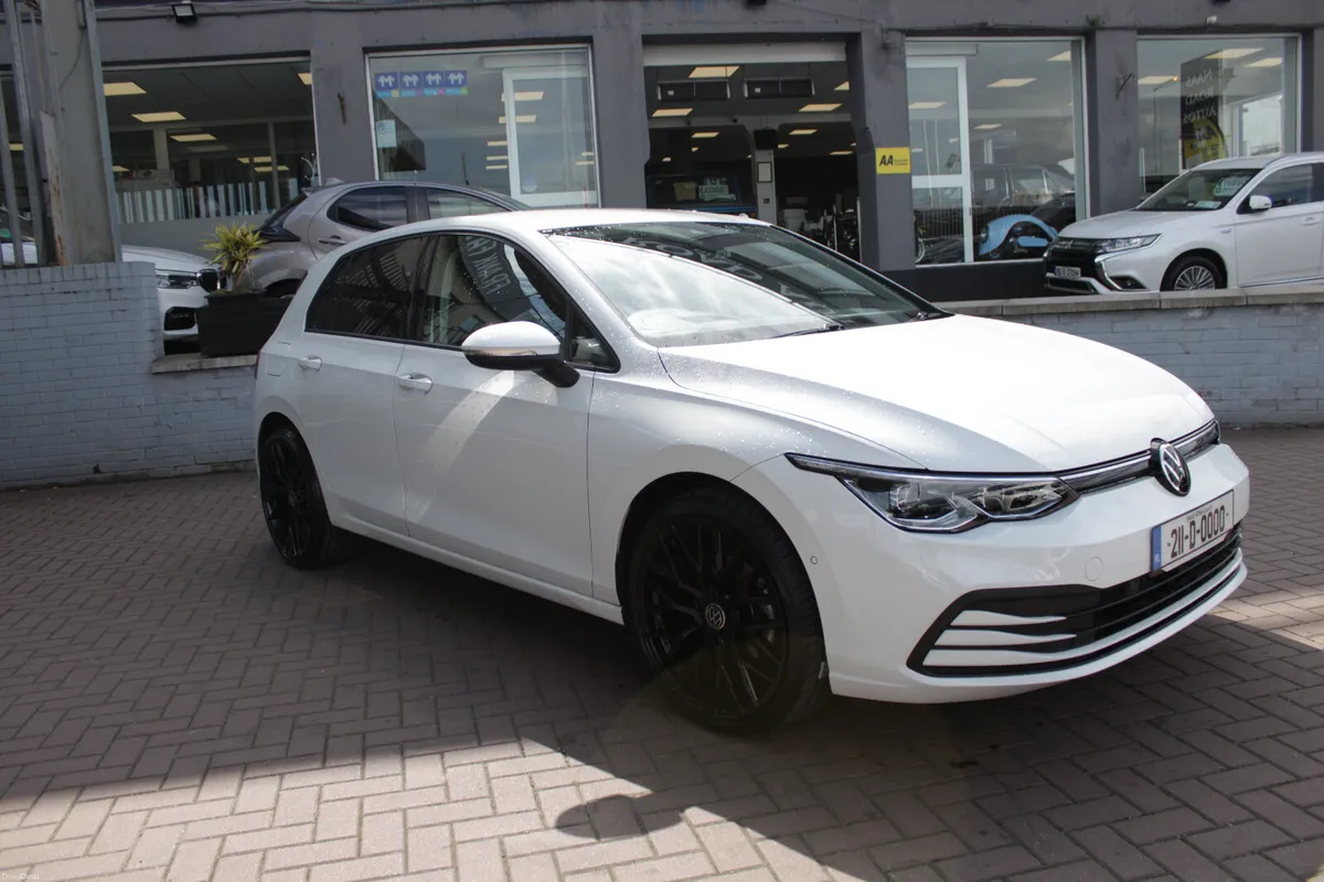 1,0TSI  COMFORTLINE PLUS 5DR HATCHBACK AUTOMATIC / - Image 1