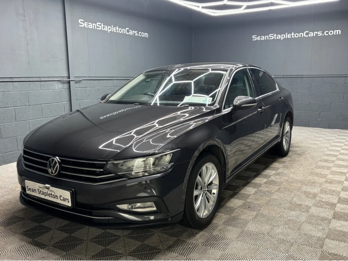 Volkswagen Passat BUSINESS 2.0 TDI MANUAL 6SPEED F - Image 1