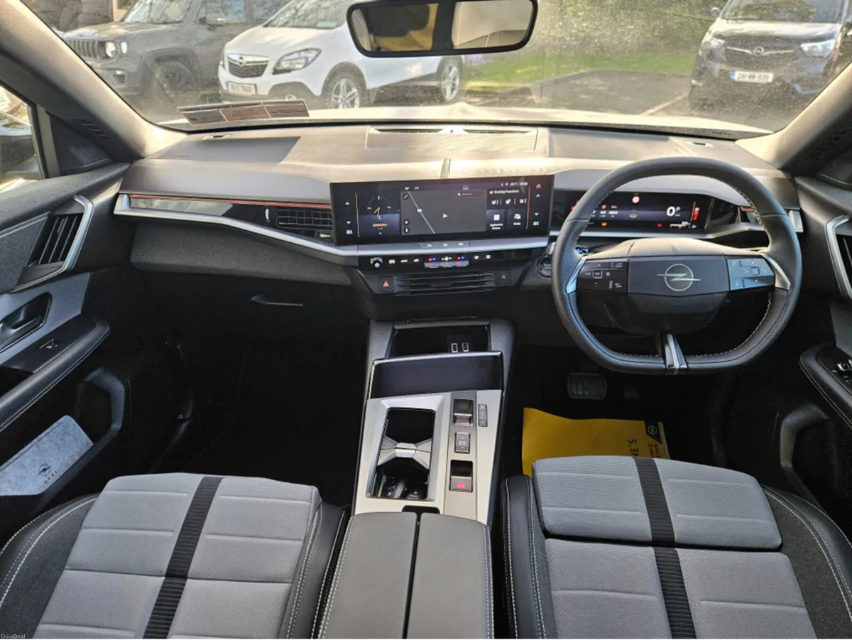 Opel Grandland GS SUV 1.2 136PS MHE - Image 2