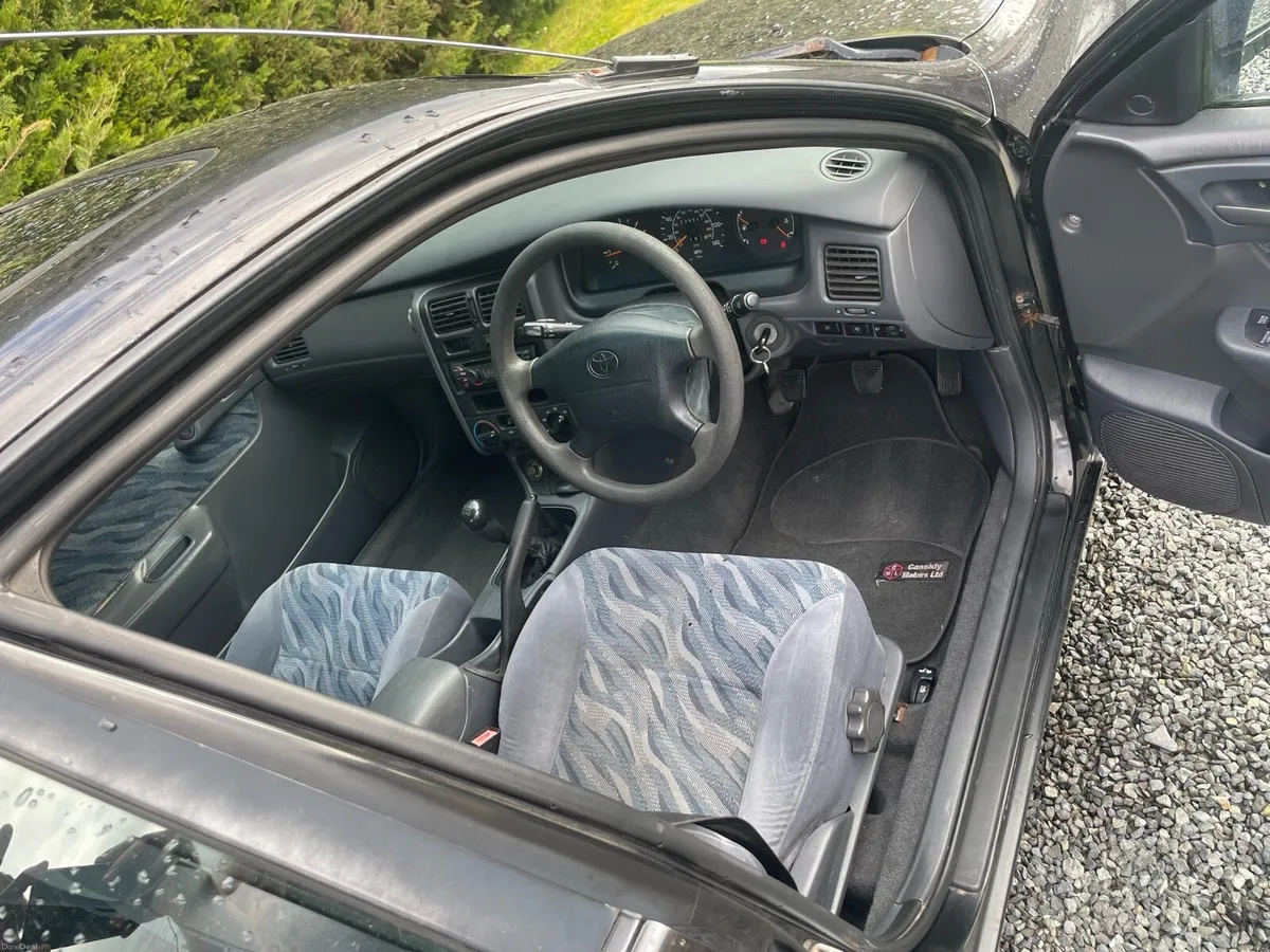 Toyota Carina - Image 3