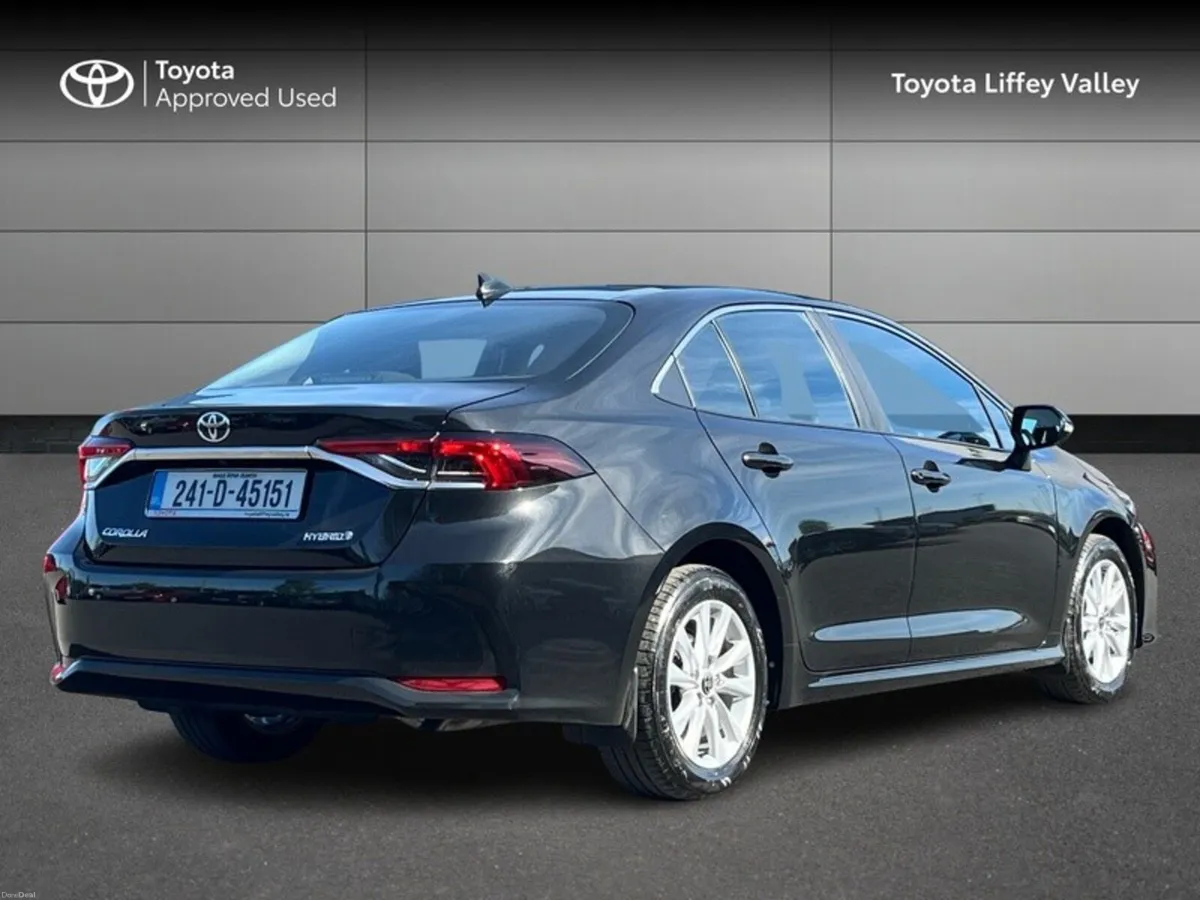 Toyota Corolla COROLLA LUNA SALOON HYBRID - Image 2