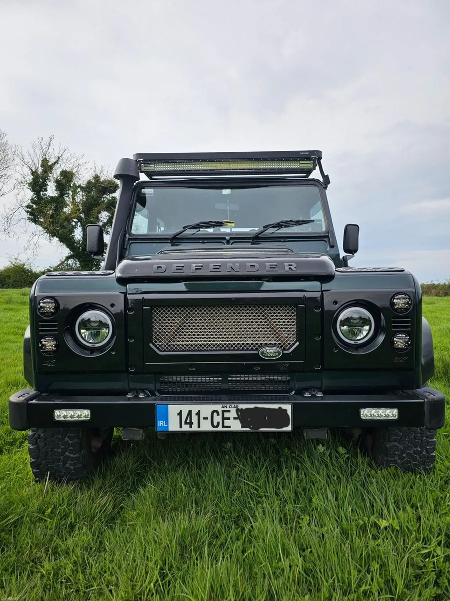 Land Rover Defender 2014 - Image 1