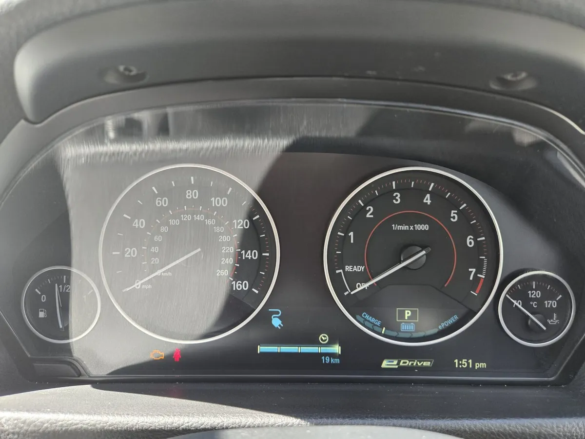 BMW 330e M Sport Shadow Edition - Dec 2017 - Image 3