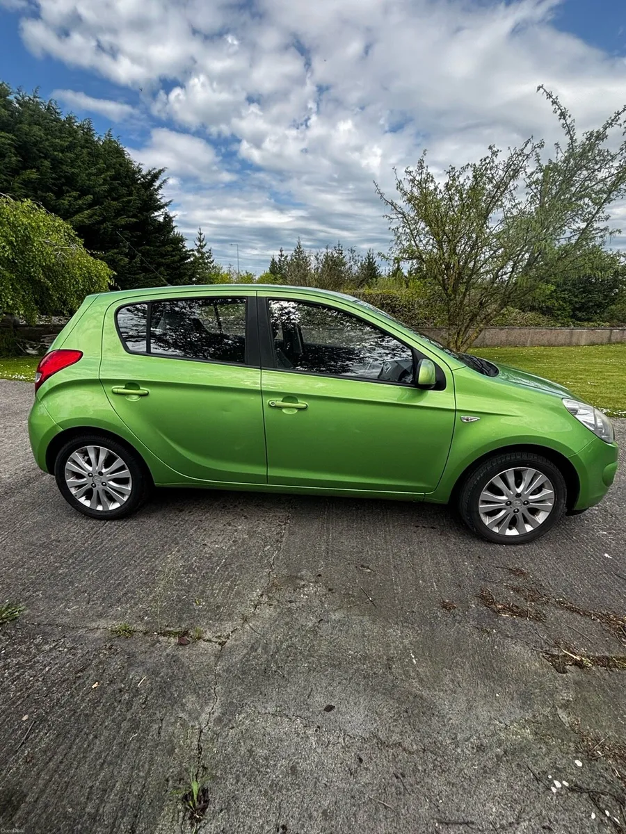 Hyundai i20 2010 - Image 4