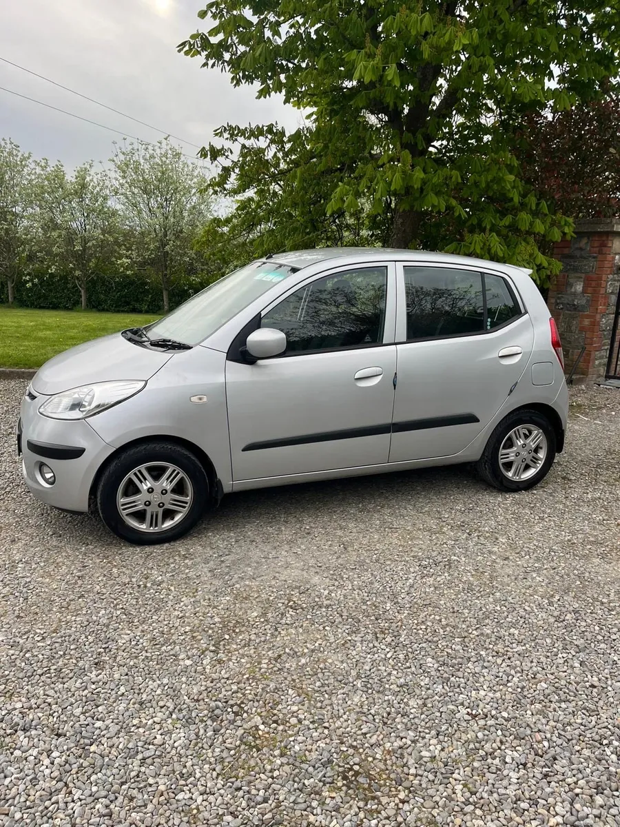 HYUNDAi  i10 2009 AUTOMATIC - Image 1