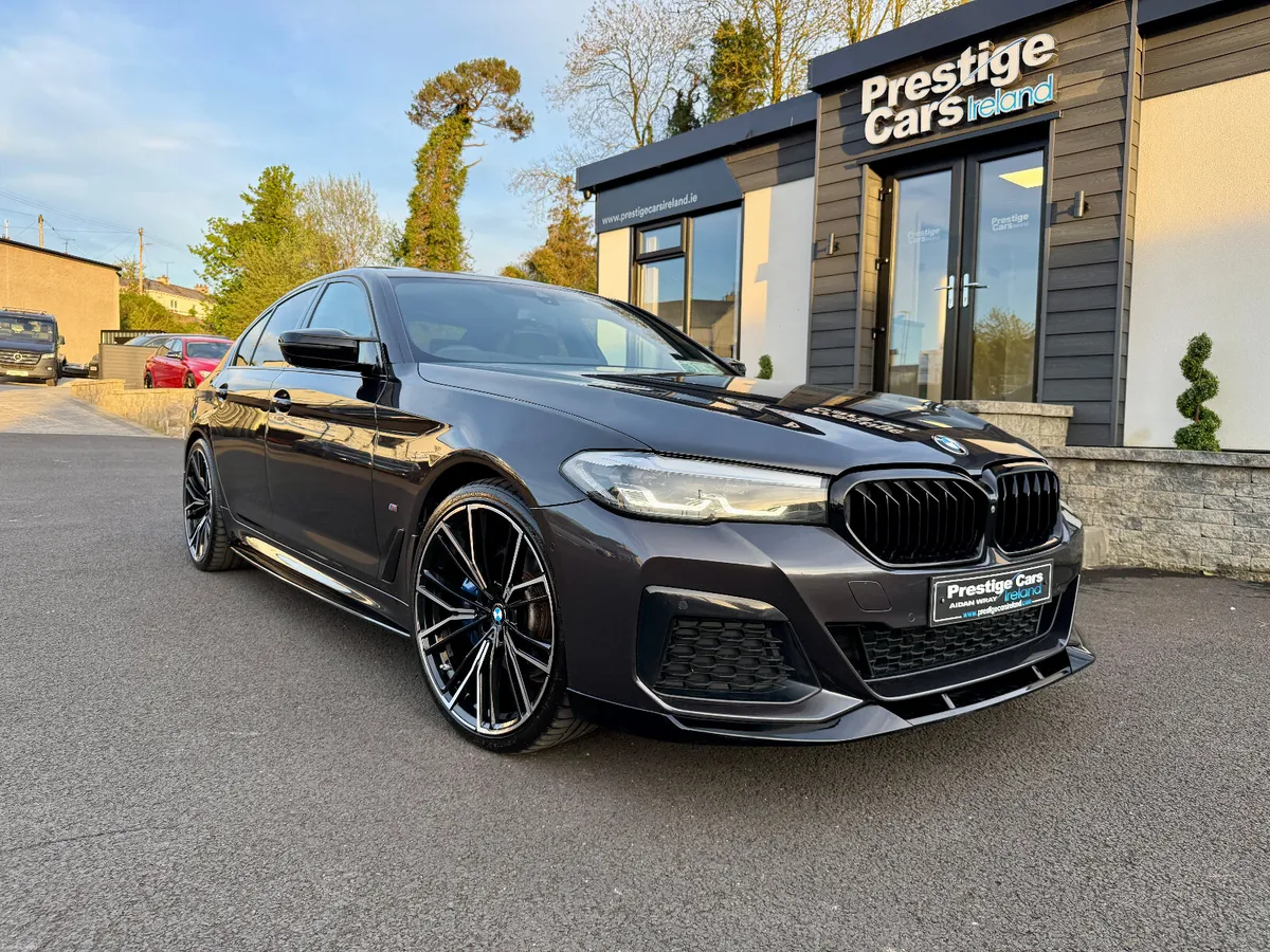 211 BMW 530e M SPORT,BODY KIT,SUNROOF,CAMERAS,NCT - Image 3
