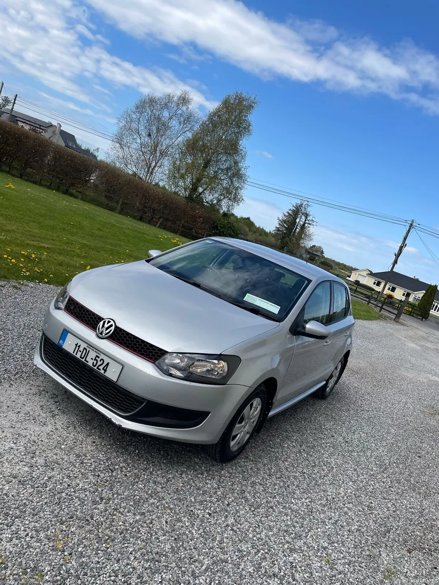2011 Volkswagen Polo - Image 2