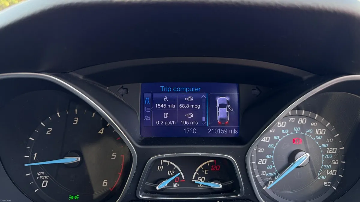 Ford Focus 2013 - Image 2