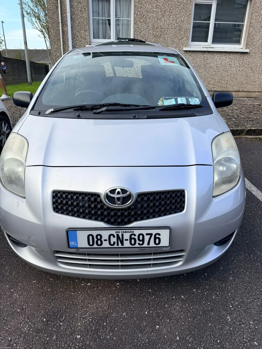 Toyota Yaris 1.0 Manual | Low KM | Reliable car - Image 4