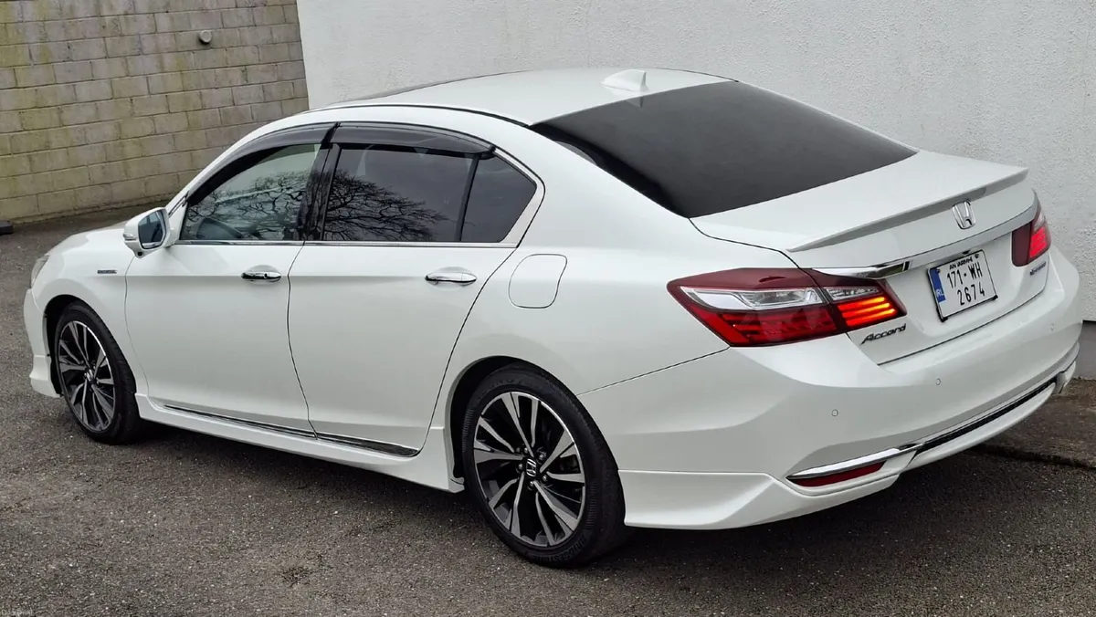 Honda Accord 2017 - Image 4