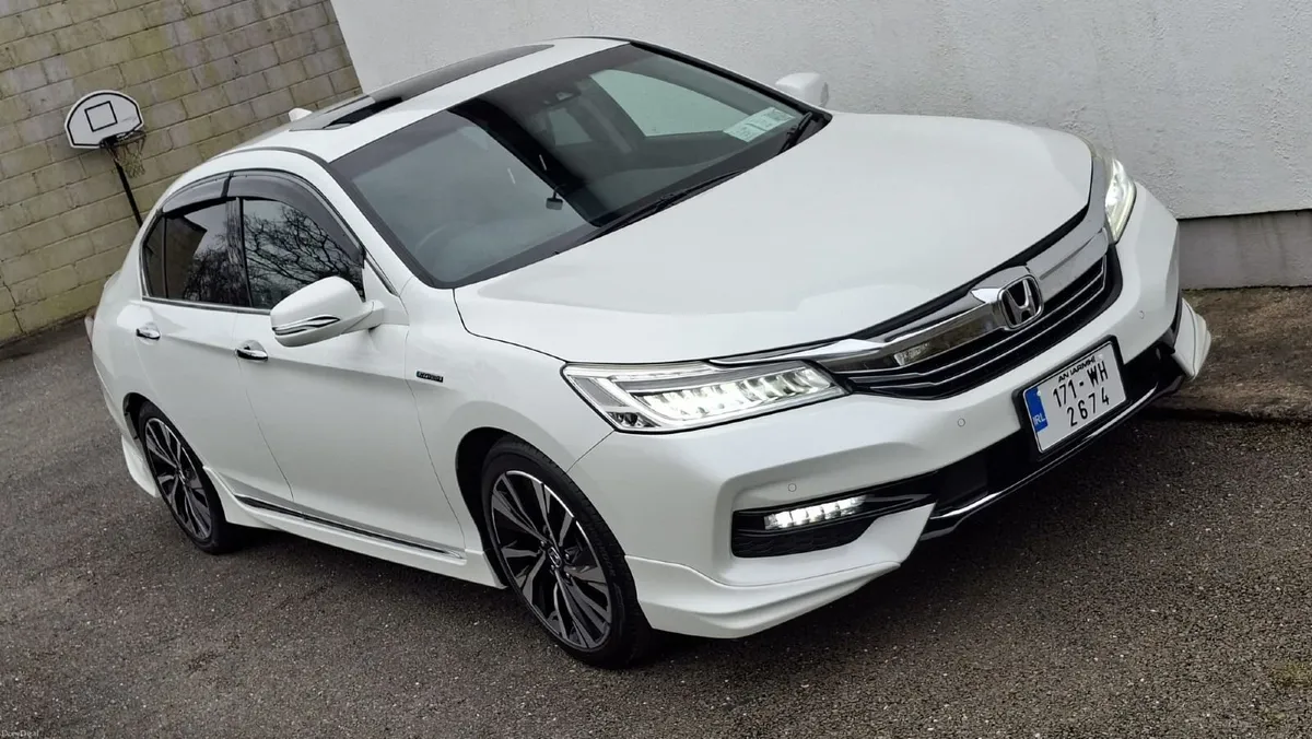Honda Accord 2017 - Image 1