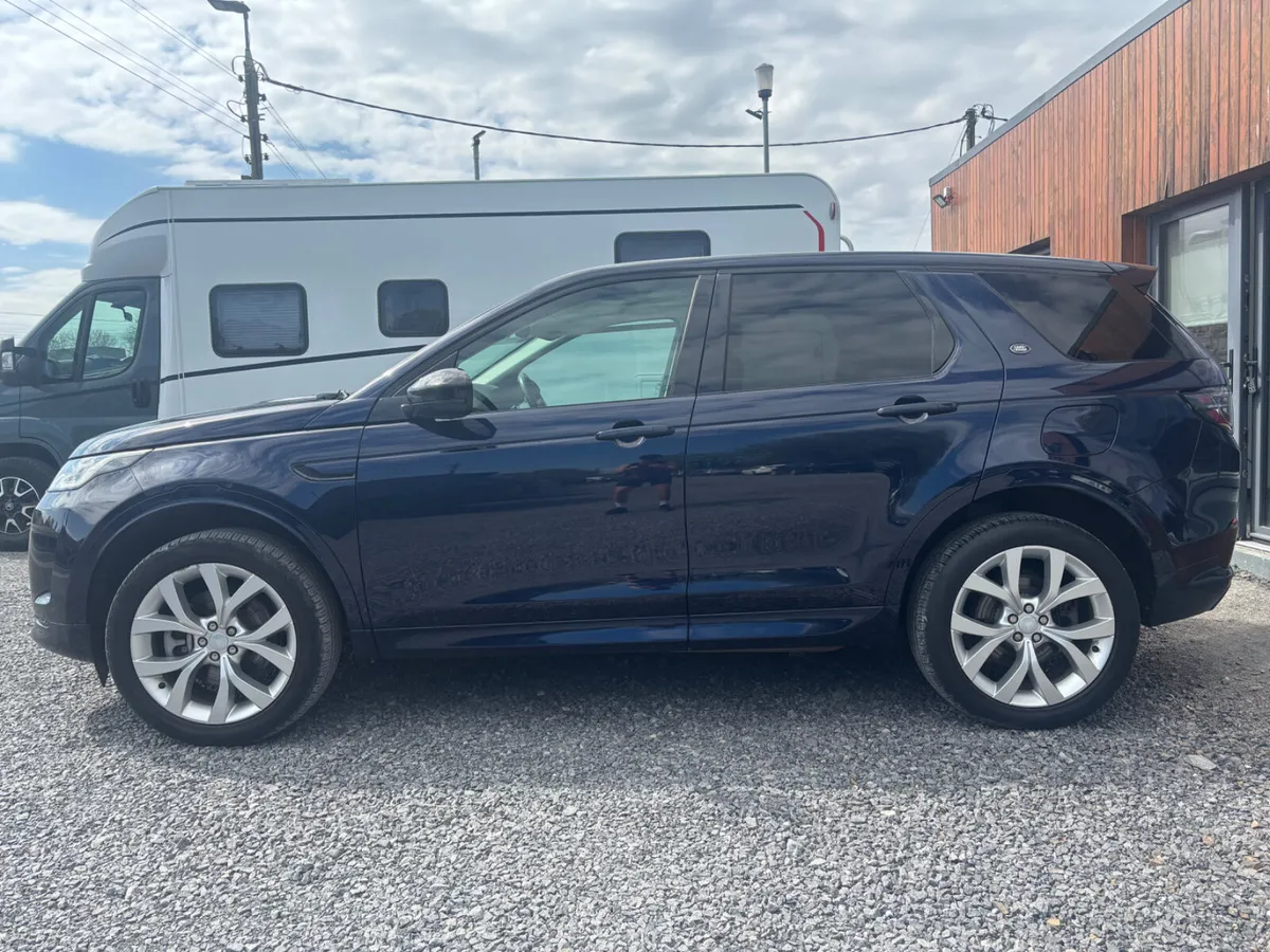 Land Rover Discovery 2022 - Image 3