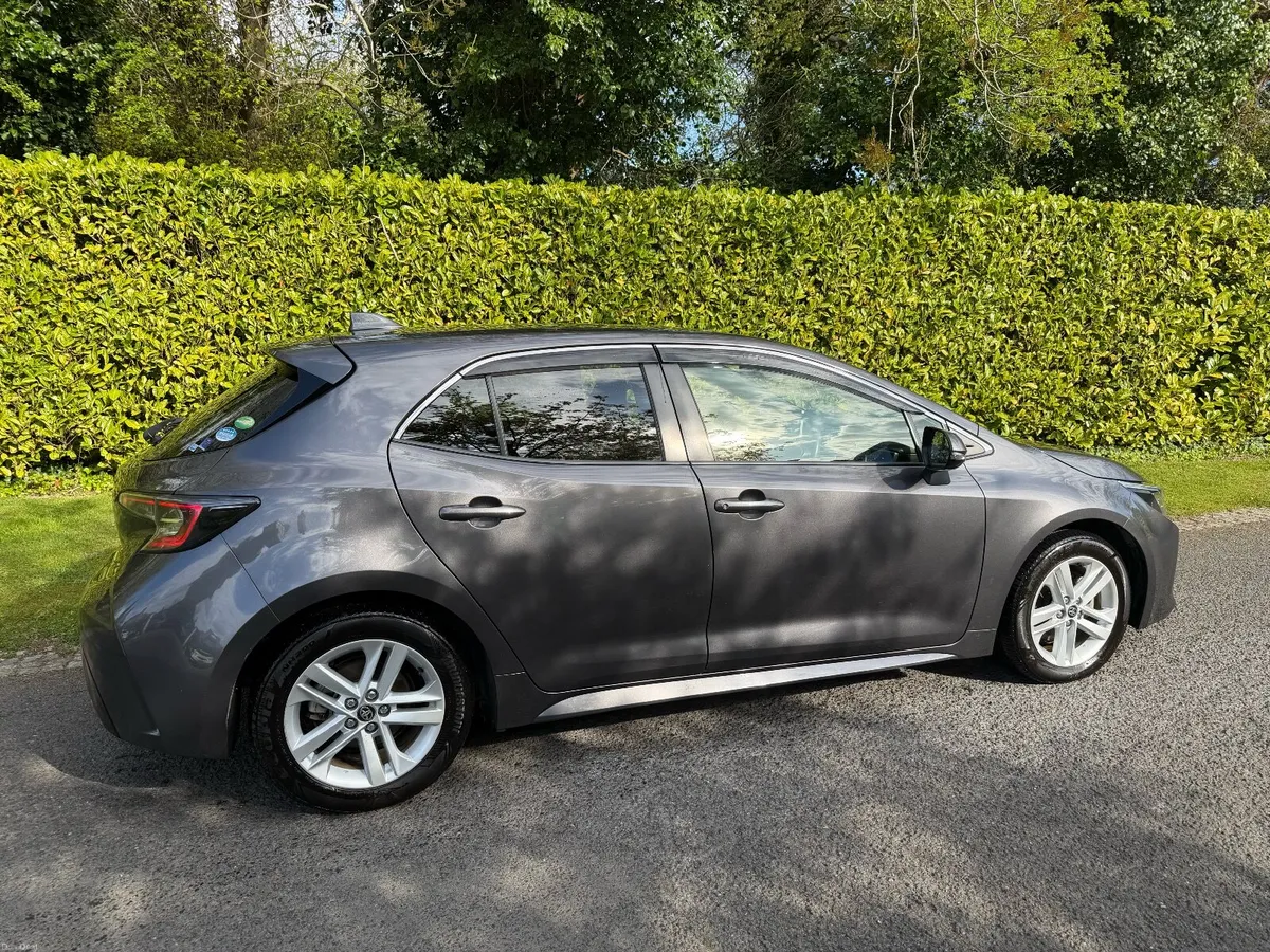2020 Toyota Corolla Sport 1.8 Hybrid – €15,950 - Image 3