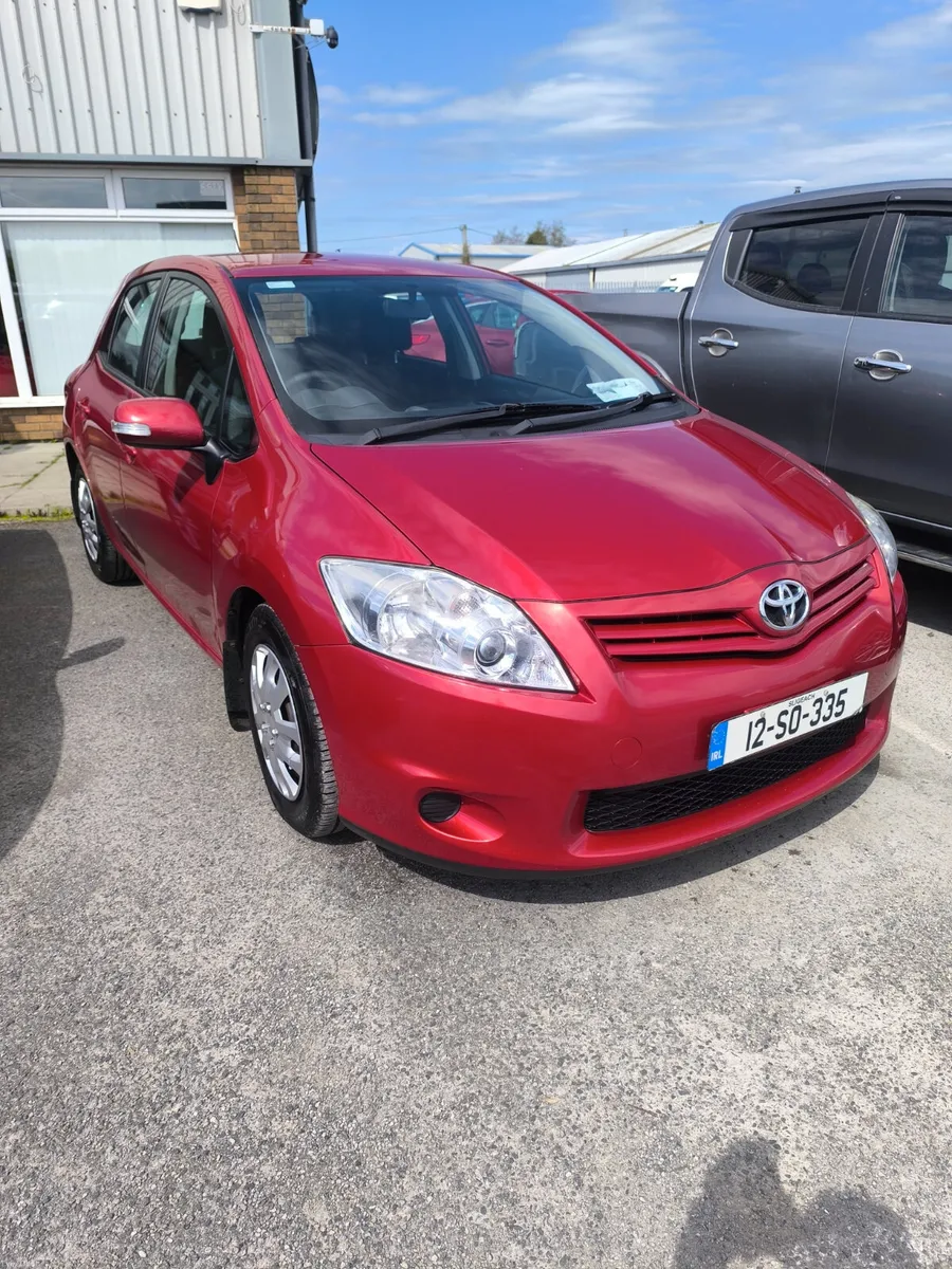 12 Toyota Auris 1.4 D4D - Image 2