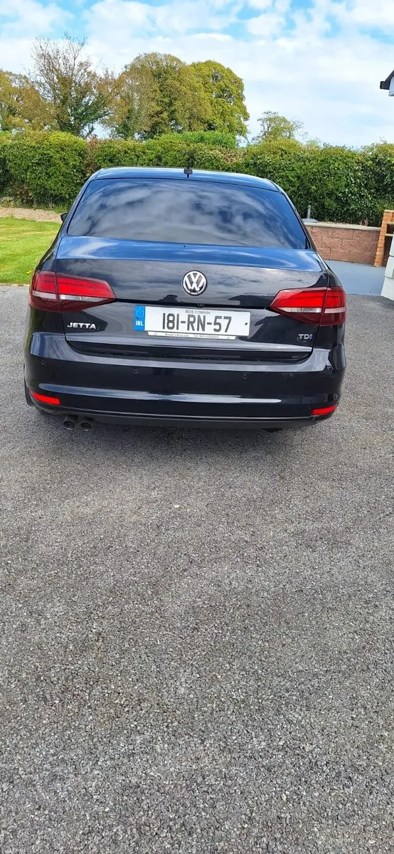 Volkswagen Jetta 2018 - Image 2