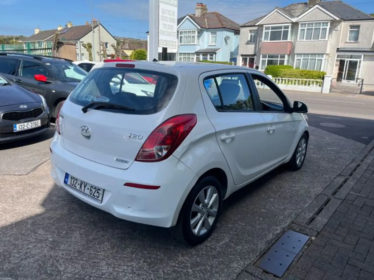 Hyundai i20 1.1 Crdi Active 5DR - Image 3