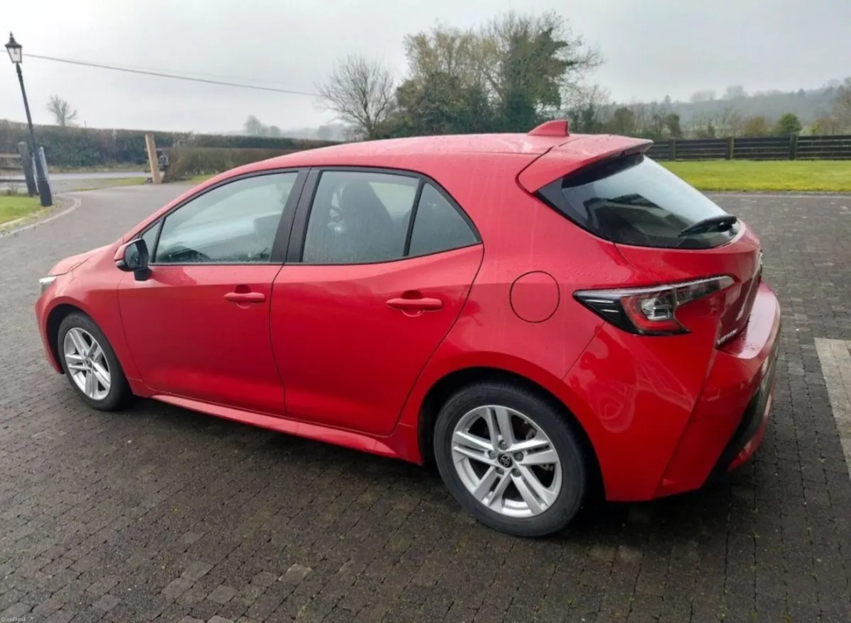 Toyota Corolla Hybrid - Image 3